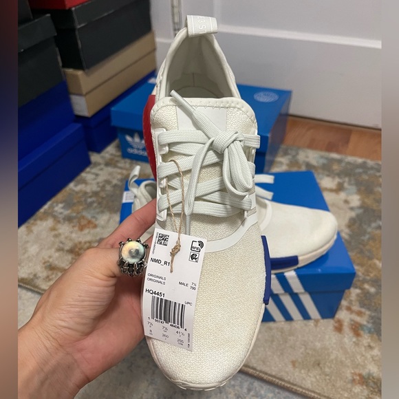 NIB men’s Size 8 (Euro Size 41.5) Adidas NMD R1 Sneakers In White/Tint/Red/Blue - Picture 12 of 16
